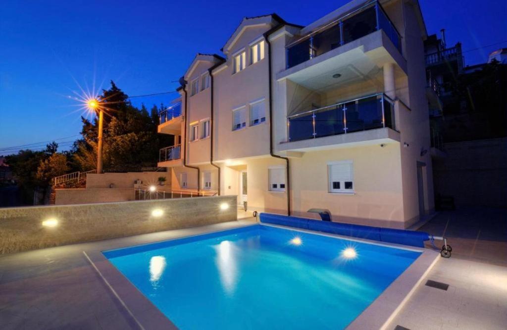 Villa Karamba Zengg Kültér fotó
